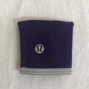 Lululemon runners key cuff